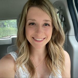 Meet your Posher, Stefanie
